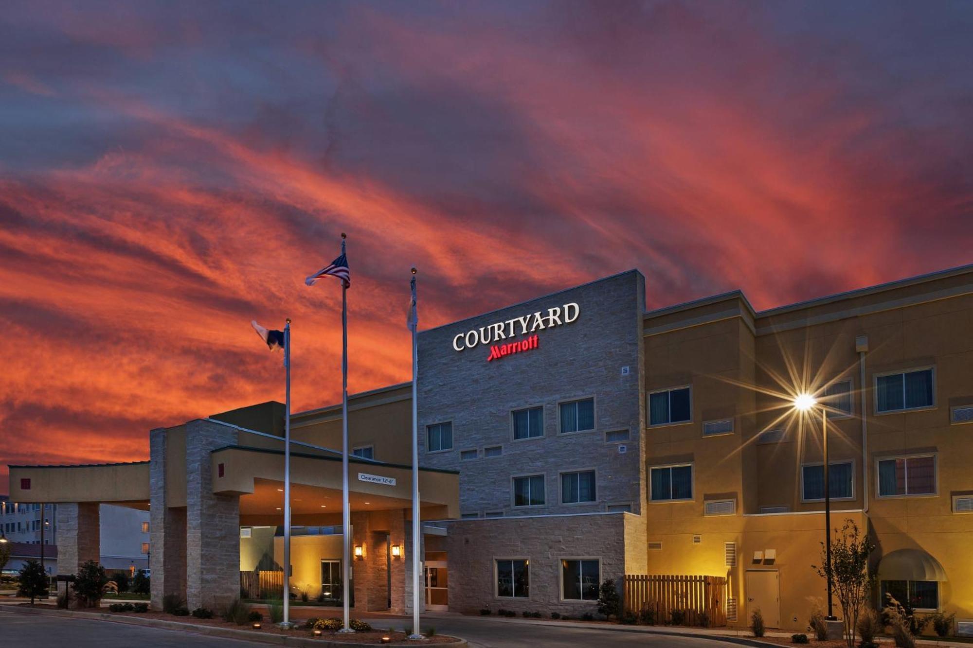 Courtyard By Marriott Odessa Ξενοδοχείο Εξωτερικό φωτογραφία